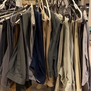 Lot of 16 mens dress pants.  Size: 34/32